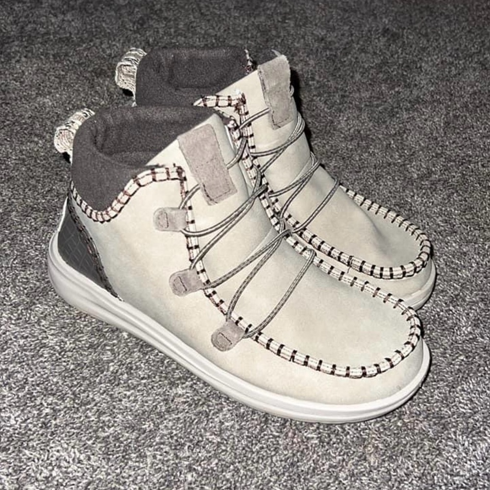 Hey dudes size 7